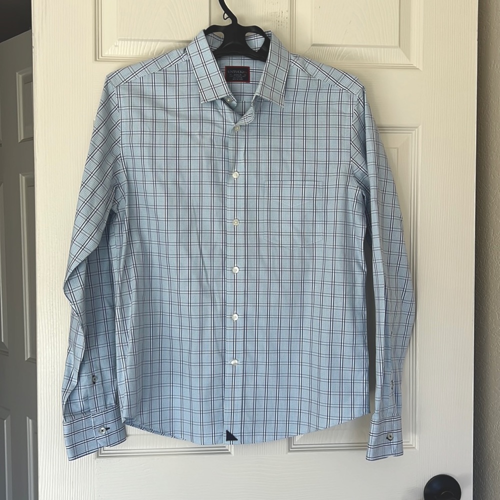 Mens UNTUCKit wrinkle free button down size MEDIUM
